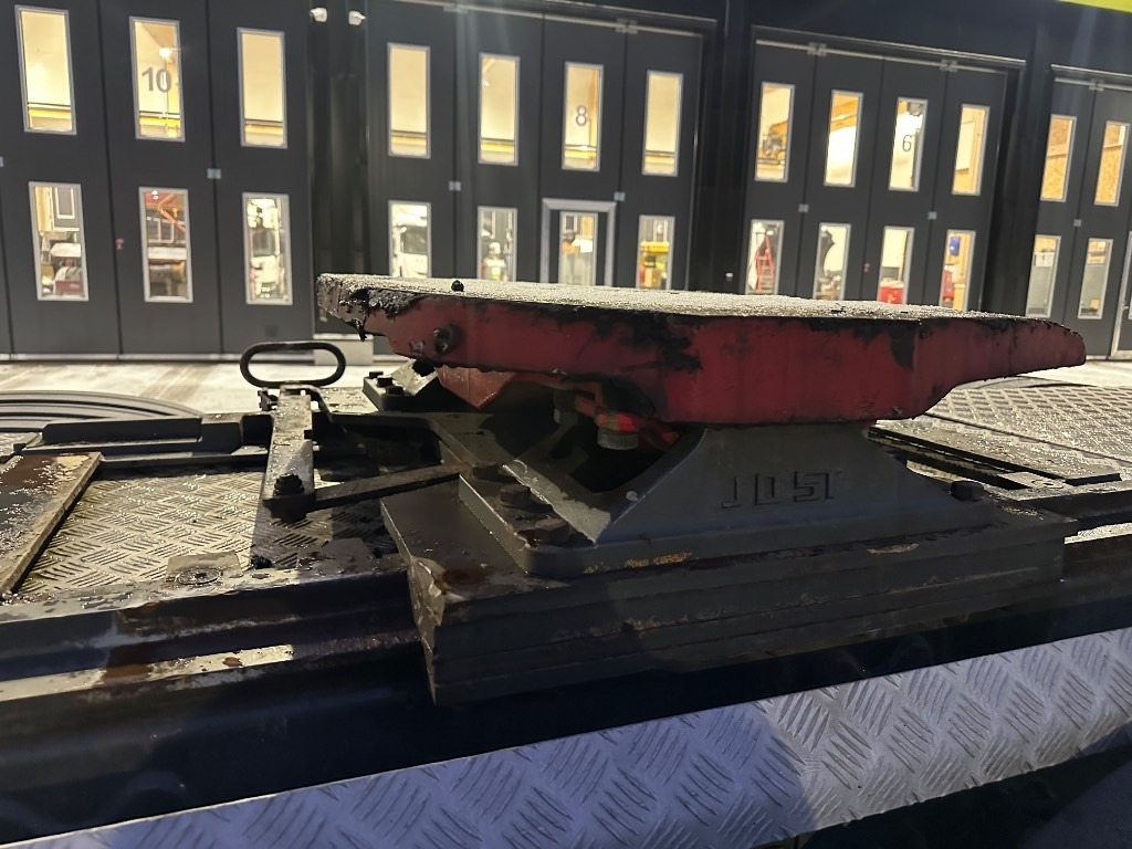 Volvo FH16 600 8x4*4 - Ciągnik siodłowy: zdjęcie 5 Volvo FH16 600 8x4*4 - Ciągnik siodłowy: zdjęcie 5