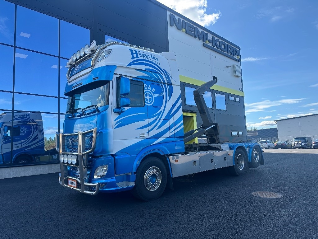 DAF XF 530 6x2*4 - Ciężarówka hakowiec: zdjęcie 1 DAF XF 530 6x2*4 - Ciężarówka hakowiec: zdjęcie 1