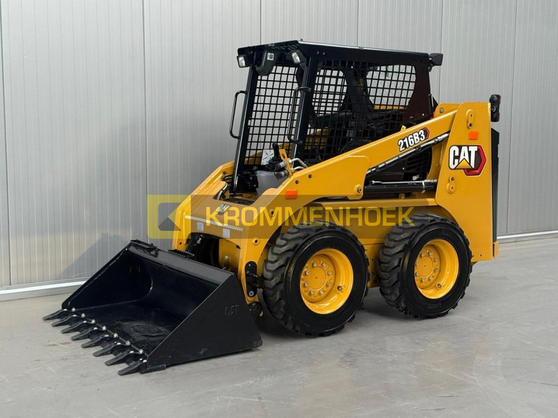 Caterpillar 216 B3 - Miniładowarka: zdjęcie 2 Caterpillar 216 B3 - Miniładowarka: zdjęcie 2