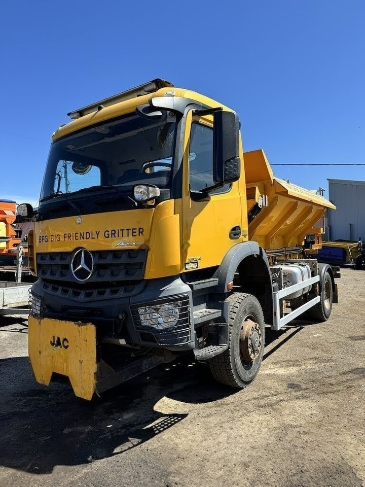 Mercedes-Benz 1824 - Komunalne/ Specjalistyczne, Samochód ciężarowy: zdjęcie 1 Mercedes-Benz 1824 - Komunalne/ Specjalistyczne, Samochód ciężarowy: zdjęcie 1