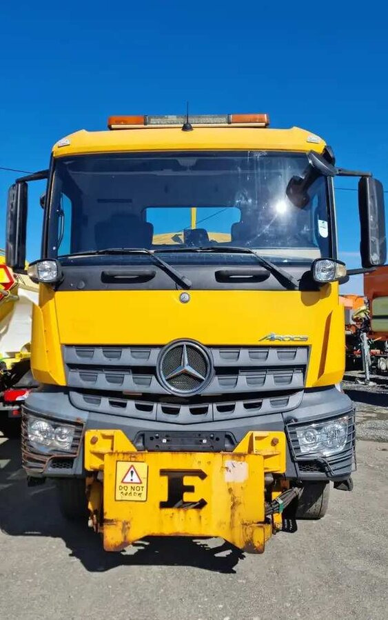 MERCEDES-BENZ Arocs 1824 / Cuthbertson MPB-18 - Wywrotka: zdjęcie 3 MERCEDES-BENZ Arocs 1824 / Cuthbertson MPB-18 - Wywrotka: zdjęcie 3