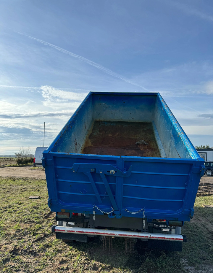 MERCEDES-BENZ ATEGO 1224 Motor 6374 cm3!! Aktualne UDT!! - Ciężarówka hakowiec: zdjęcie 4 MERCEDES-BENZ ATEGO 1224 Motor 6374 cm3!! Aktualne UDT!! - Ciężarówka hakowiec: zdjęcie 4