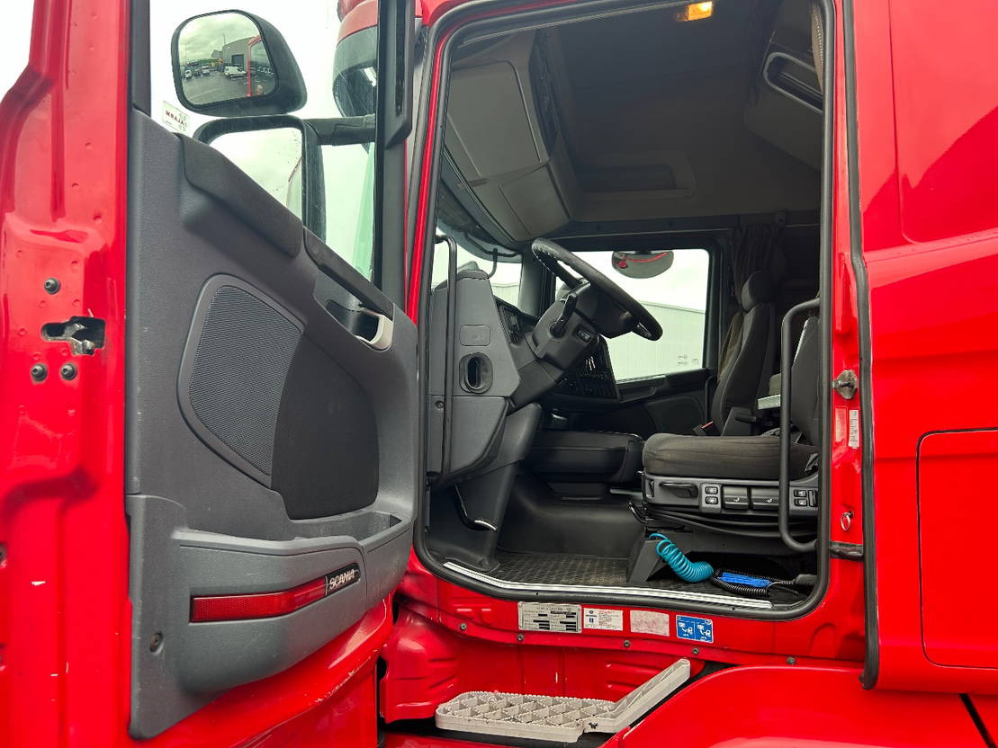 Scania R580 V8 R580 v8 Topline Retarder Full Airsuspension Double Glass - Ciągnik siodłowy: zdjęcie 4 Scania R580 V8 R580 v8 Topline Retarder Full Airsuspension Double Glass - Ciągnik siodłowy: zdjęcie 4