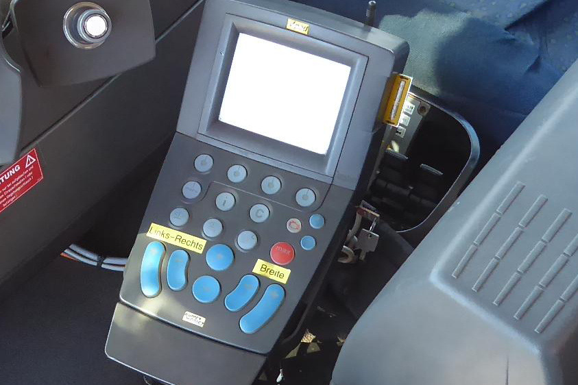 KÜPPER-WEISSSER/GMEINER/BUCHER Feuchtsalzstreuer Salzstreuer Streuer auf Abrollgestell - Rozsiewacz piasku i soli do Hakowców: zdjęcie 4 KÜPPER-WEISSSER/GMEINER/BUCHER Feuchtsalzstreuer Salzstreuer Streuer auf Abrollgestell - Rozsiewacz piasku i soli do Hakowców: zdjęcie 4