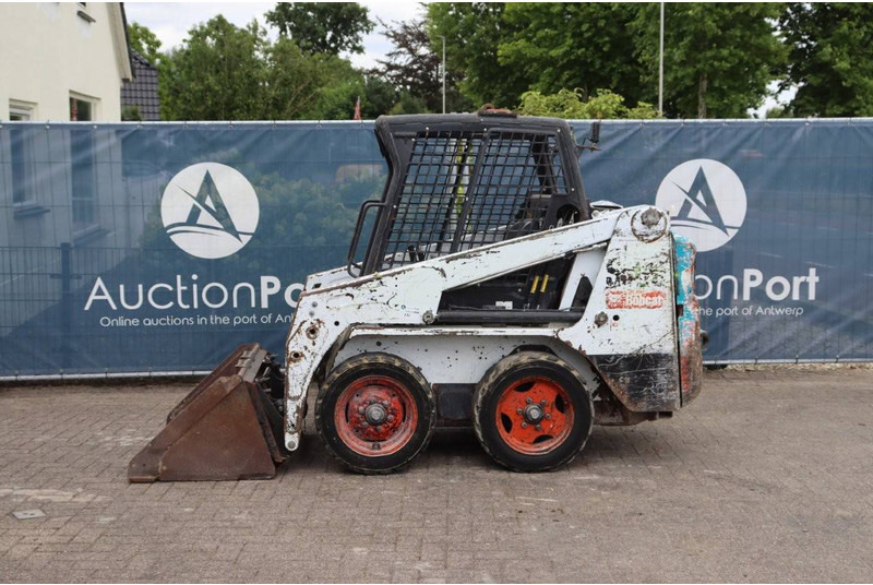 Bobcat S100 - Ładowarka kołowa: zdjęcie 2 Bobcat S100 - Ładowarka kołowa: zdjęcie 2