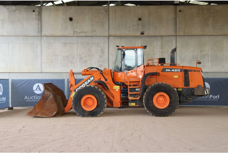 Doosan DL420 - Ładowarka kołowa: zdjęcie 2 Doosan DL420 - Ładowarka kołowa: zdjęcie 2