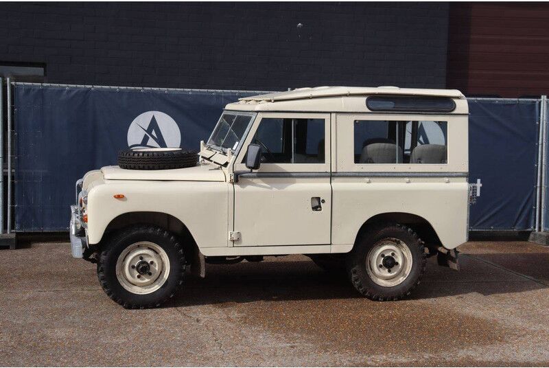 Land Rover Defender - SUV: zdjęcie 1 Land Rover Defender - SUV: zdjęcie 1