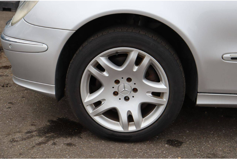 Samochód osobowy Mercedes-Benz E-Klasse E500 4-MATIC: zdjęcie 15