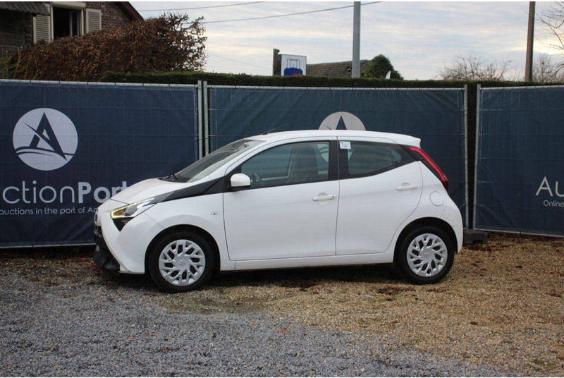 Toyota Aygo - Sedan: zdjęcie 1 Toyota Aygo - Sedan: zdjęcie 1