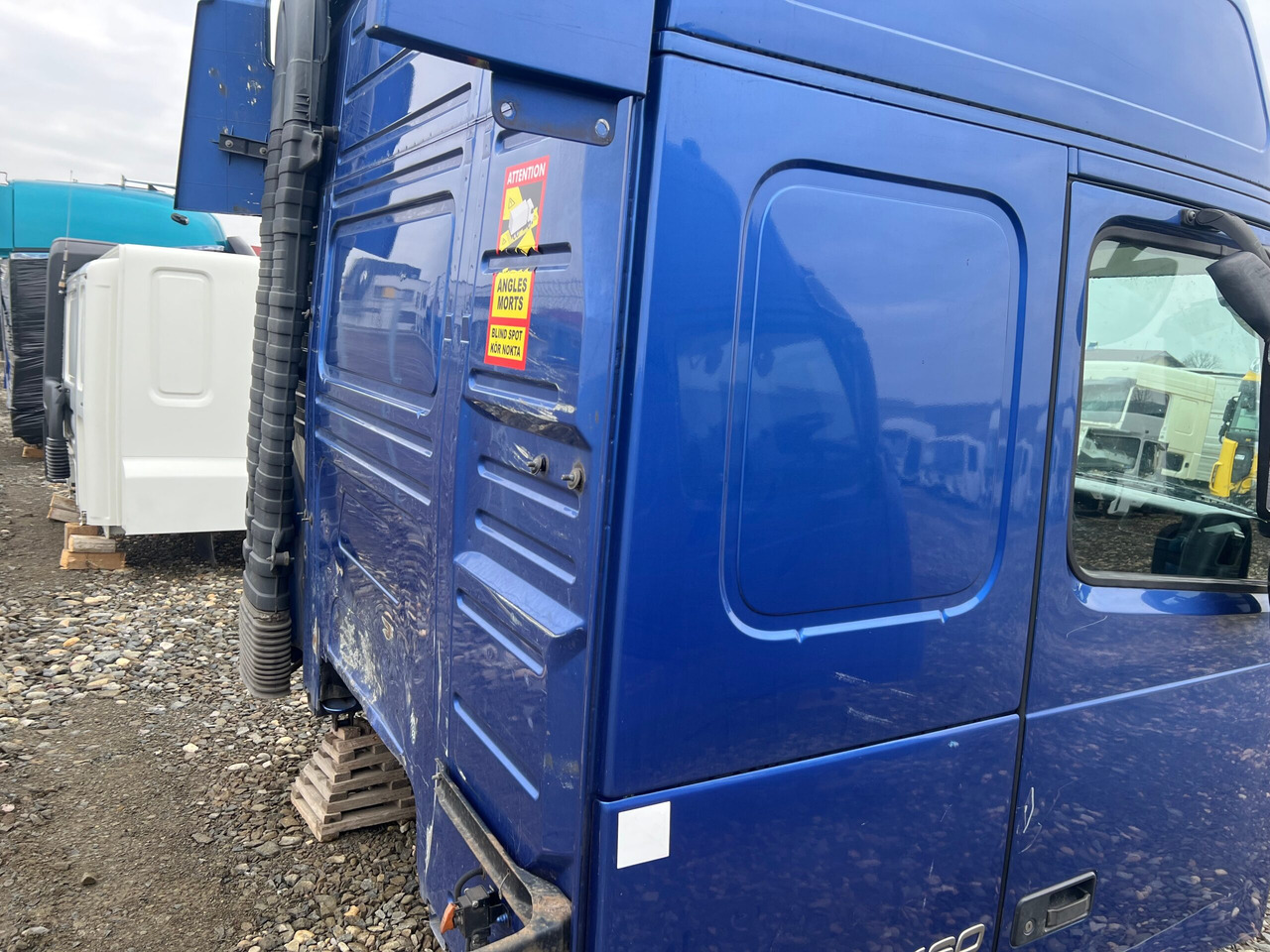 CABINA VOLVO FH13 GLOBETROTTER L2H2 - Kabina do Samochodów ciężarowych: zdjęcie 5 CABINA VOLVO FH13 GLOBETROTTER L2H2 - Kabina do Samochodów ciężarowych: zdjęcie 5