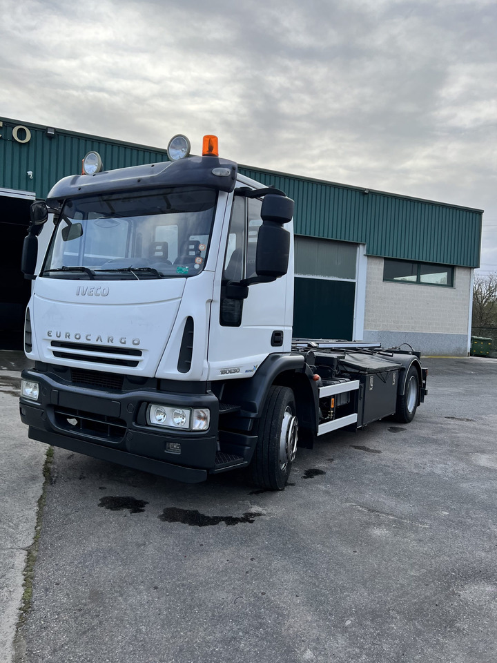 Samochód ciężarowe pod zabudowę IVECO 300 EN CHASIS: zdjęcie 6 Samochód ciężarowe pod zabudowę IVECO 300 EN CHASIS: zdjęcie 6