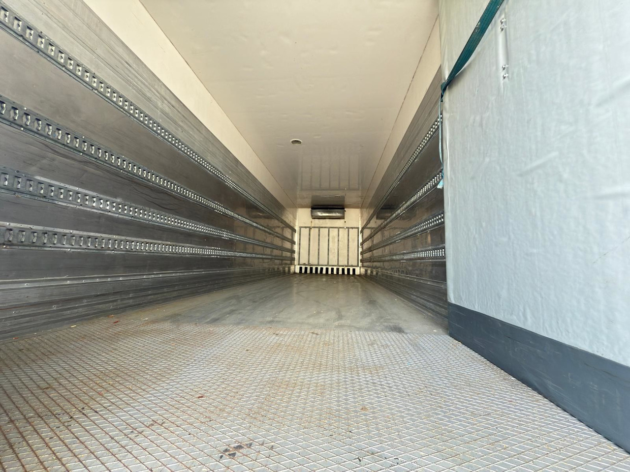 IVECO AD260S42 Stralis E6 (Refrigerator) - Samochód ciężarowy chłodnia: zdjęcie 5 IVECO AD260S42 Stralis E6 (Refrigerator) - Samochód ciężarowy chłodnia: zdjęcie 5