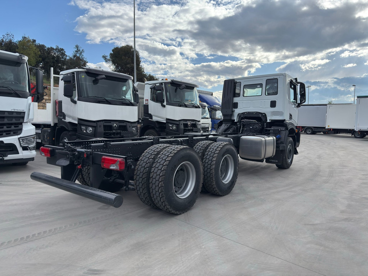IVECO AD380T46 6x4 E6 (Chassis) - Samochód ciężarowe pod zabudowę: zdjęcie 4 IVECO AD380T46 6x4 E6 (Chassis) - Samochód ciężarowe pod zabudowę: zdjęcie 4