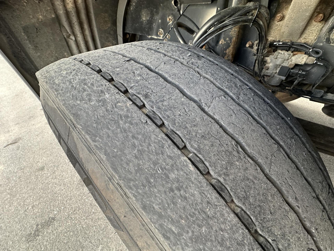 SCANIA R 450 CB6x4HHA - Samochód ciężarowe pod zabudowę: zdjęcie 2 SCANIA R 450 CB6x4HHA - Samochód ciężarowe pod zabudowę: zdjęcie 2