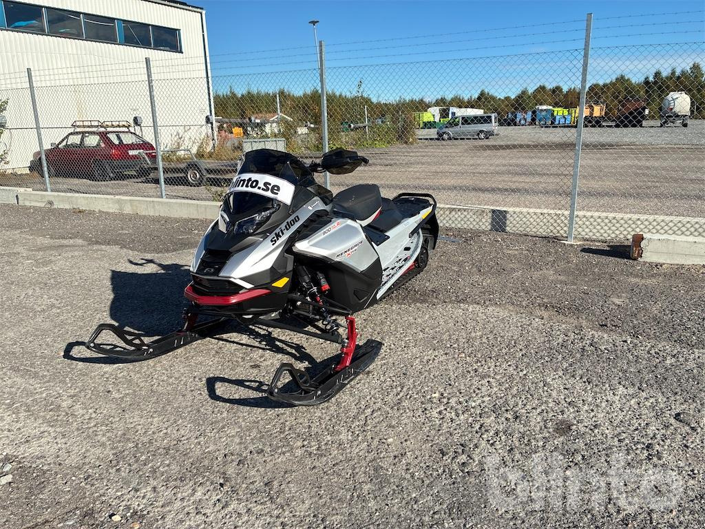 SKI-DOO Renegade X RS 900 ACE Turbo R - Quad: zdjęcie 1 SKI-DOO Renegade X RS 900 ACE Turbo R - Quad: zdjęcie 1