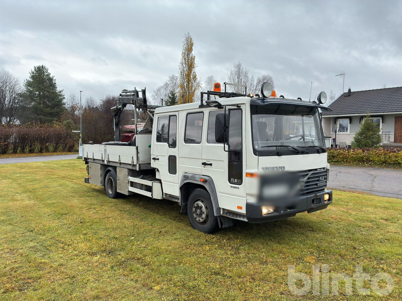 VOLVO FL611 4X2 - Samochód ciężarowy skrzyniowy/ Platforma, Samochod ciężarowy z HDS: zdjęcie 3 VOLVO FL611 4X2 - Samochód ciężarowy skrzyniowy/ Platforma, Samochod ciężarowy z HDS: zdjęcie 3