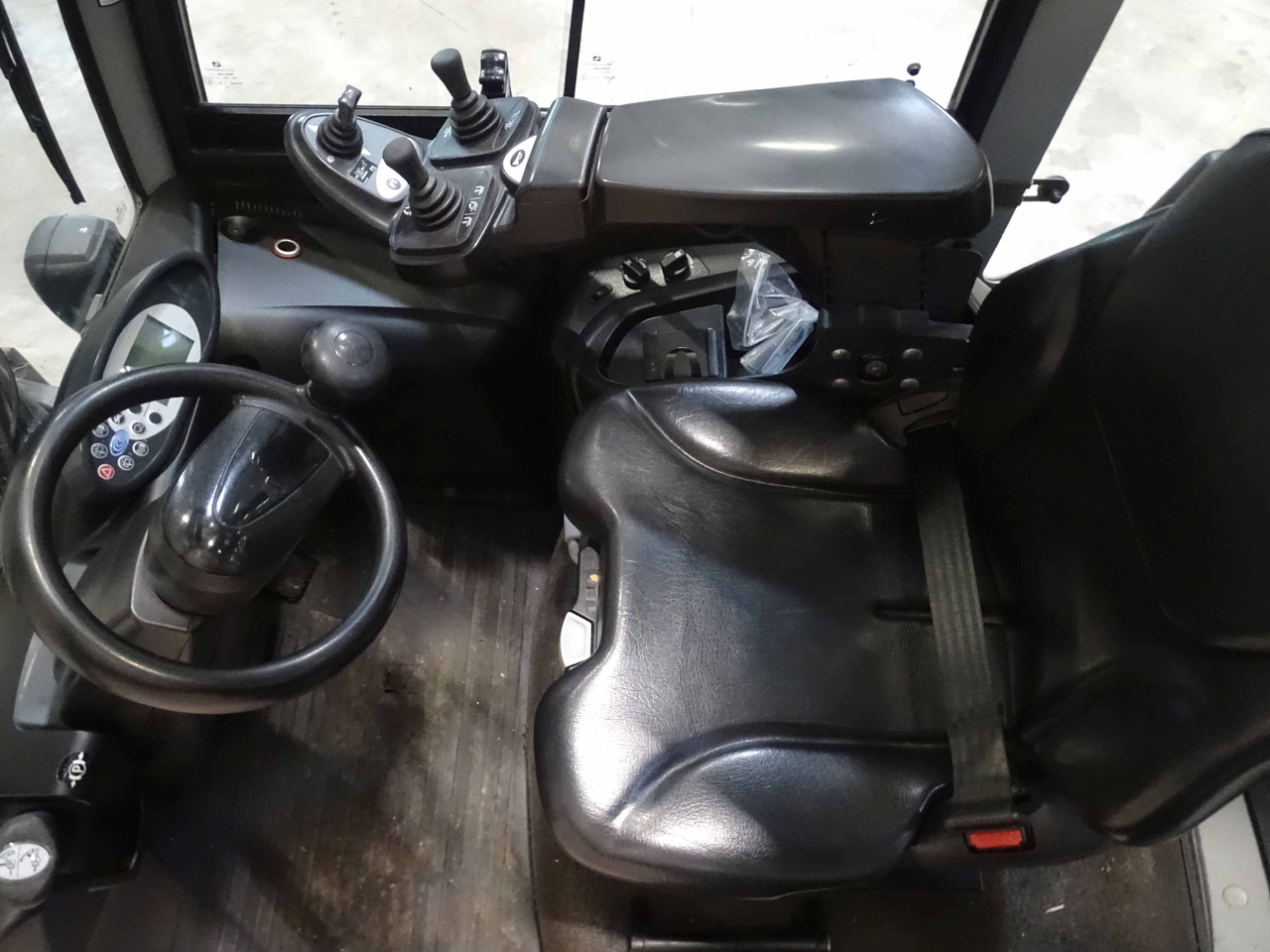 STILL RX70-40 - Wózek widłowy diesel: zdjęcie 3 STILL RX70-40 - Wózek widłowy diesel: zdjęcie 3