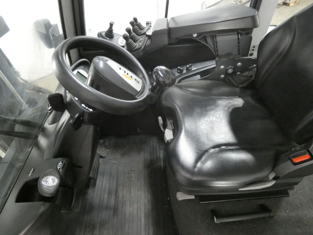 Still RX70-80/900 - Wózek widłowy diesel: zdjęcie 3 Still RX70-80/900 - Wózek widłowy diesel: zdjęcie 3