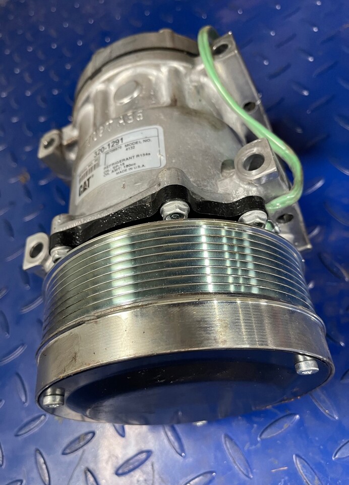 CATERPILLAR AC Clima compressor 320-1291 - Sprężarka klimatyzacji do Maszyn budowlanych: zdjęcie 4 CATERPILLAR AC Clima compressor 320-1291 - Sprężarka klimatyzacji do Maszyn budowlanych: zdjęcie 4