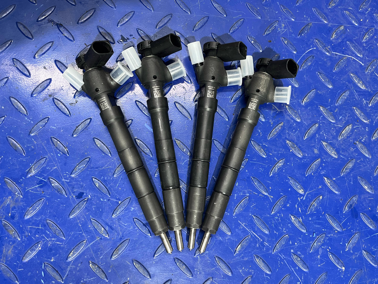 DELPHI 28475604 VW MAN 2.0L - Wtryskiwacz: zdjęcie 1 DELPHI 28475604 VW MAN 2.0L - Wtryskiwacz: zdjęcie 1