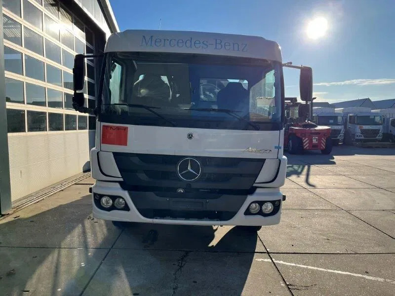 Mercedes-Benz Atego 1418 4x2 Fuel Tank Truck - Samochód ciężarowy cysterna: zdjęcie 3 Mercedes-Benz Atego 1418 4x2 Fuel Tank Truck - Samochód ciężarowy cysterna: zdjęcie 3