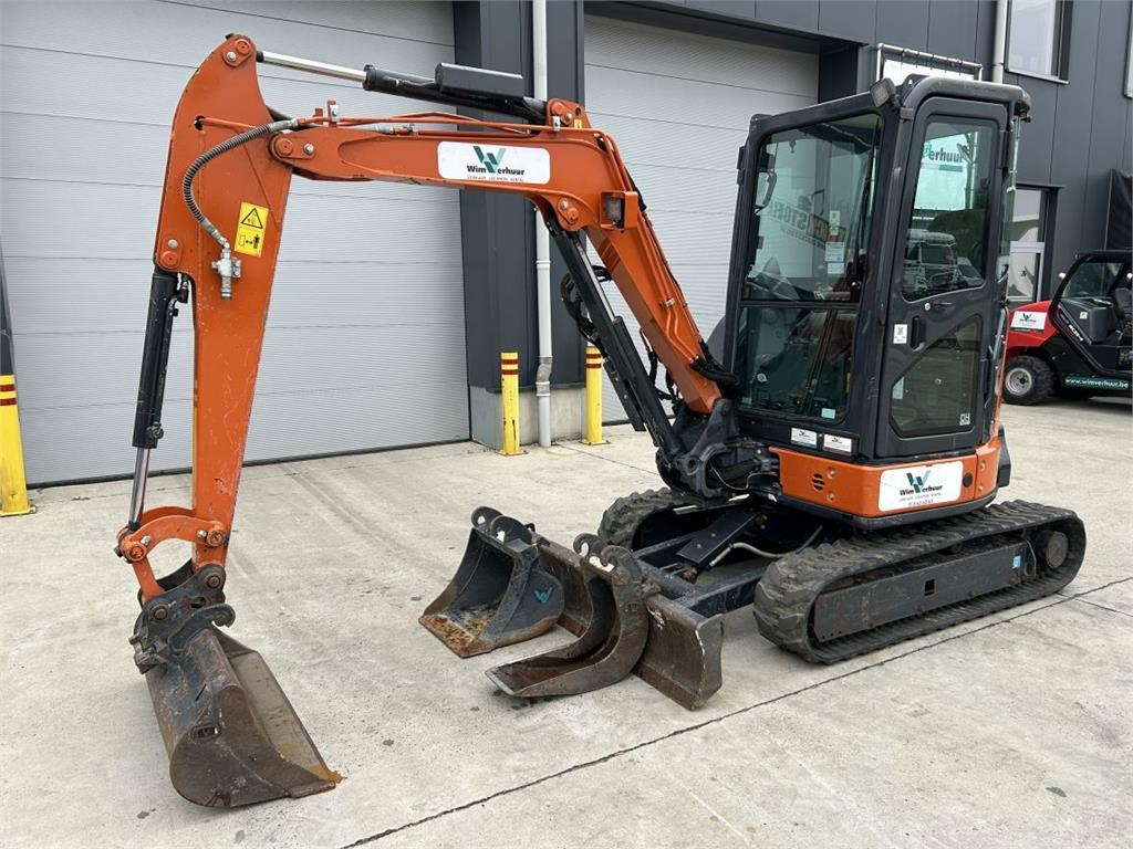 Hitachi ZX33U-6 (7789) - Minikoparka: zdjęcie 2 Hitachi ZX33U-6 (7789) - Minikoparka: zdjęcie 2