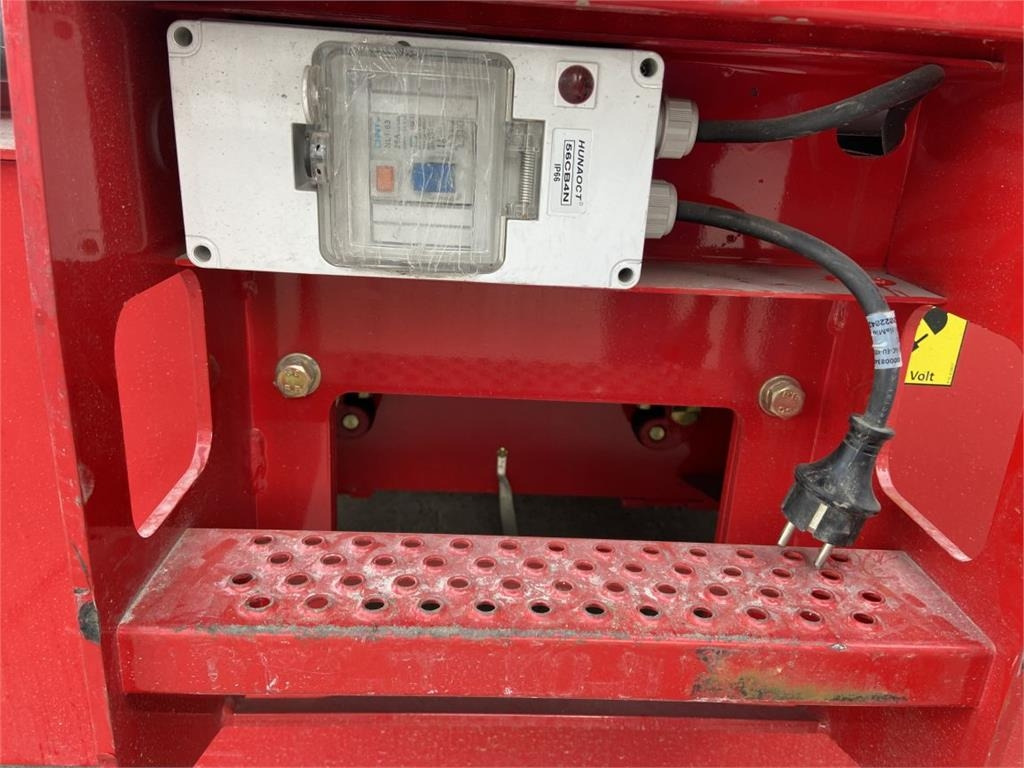 Magni ES1612ACP (7896) - Podnośnik nożycowy: zdjęcie 4 Magni ES1612ACP (7896) - Podnośnik nożycowy: zdjęcie 4