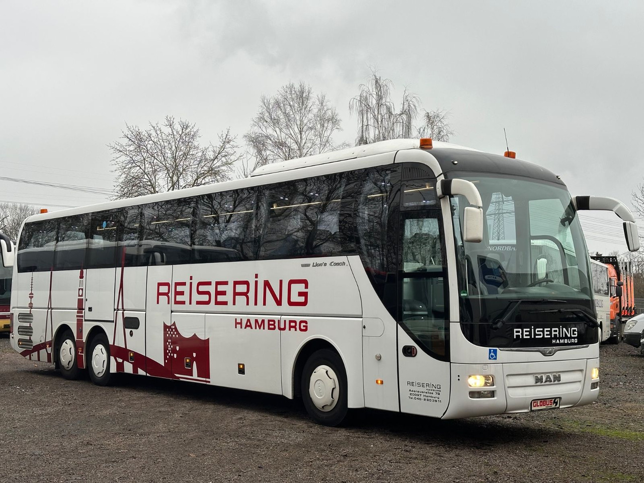 MAN R08 Lions Coach L (wenig Km*Behinderten gerecht) MAN R08 Lions Coach L (wenig Km*Behinderten gerecht) - Turystyczny autobus: zdjęcie 2 MAN R08 Lions Coach L (wenig Km*Behinderten gerecht) MAN R08 Lions Coach L (wenig Km*Behinderten gerecht) - Turystyczny autobus: zdjęcie 2