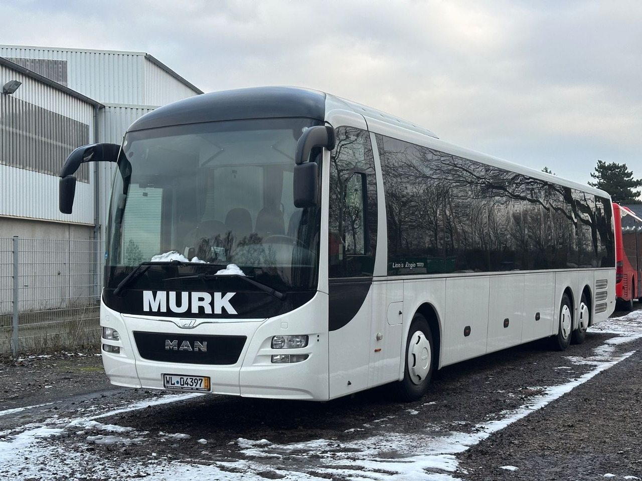 MAN R13 Lions Regio L (65Sitze*251 tKm) - Podmiejski autobus: zdjęcie 1 MAN R13 Lions Regio L (65Sitze*251 tKm) - Podmiejski autobus: zdjęcie 1