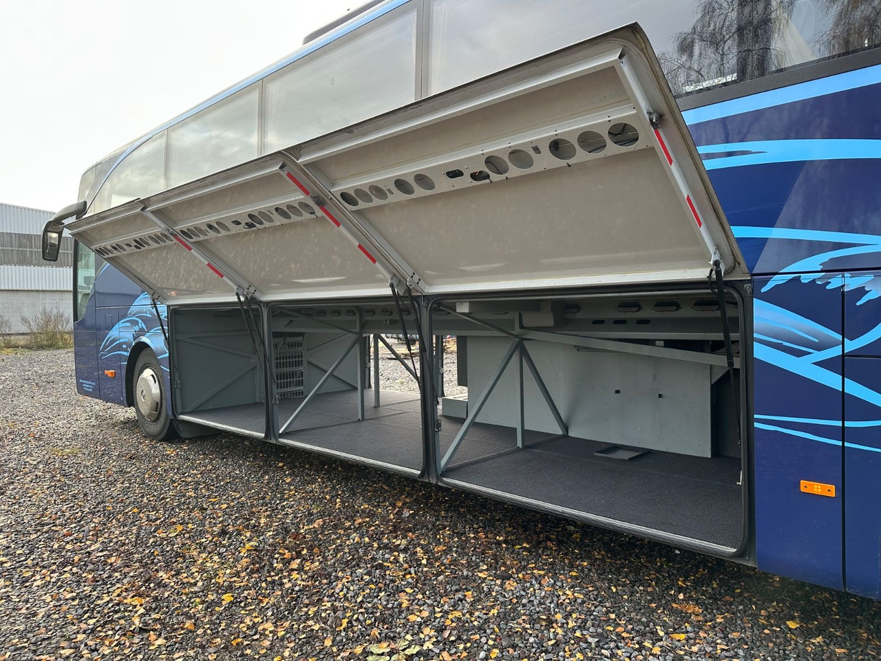 Mercedes-Benz Tourismo O350 17 RHD-L (59Sitze*DE*TOP) - Turystyczny autobus: zdjęcie 4 Mercedes-Benz Tourismo O350 17 RHD-L (59Sitze*DE*TOP) - Turystyczny autobus: zdjęcie 4