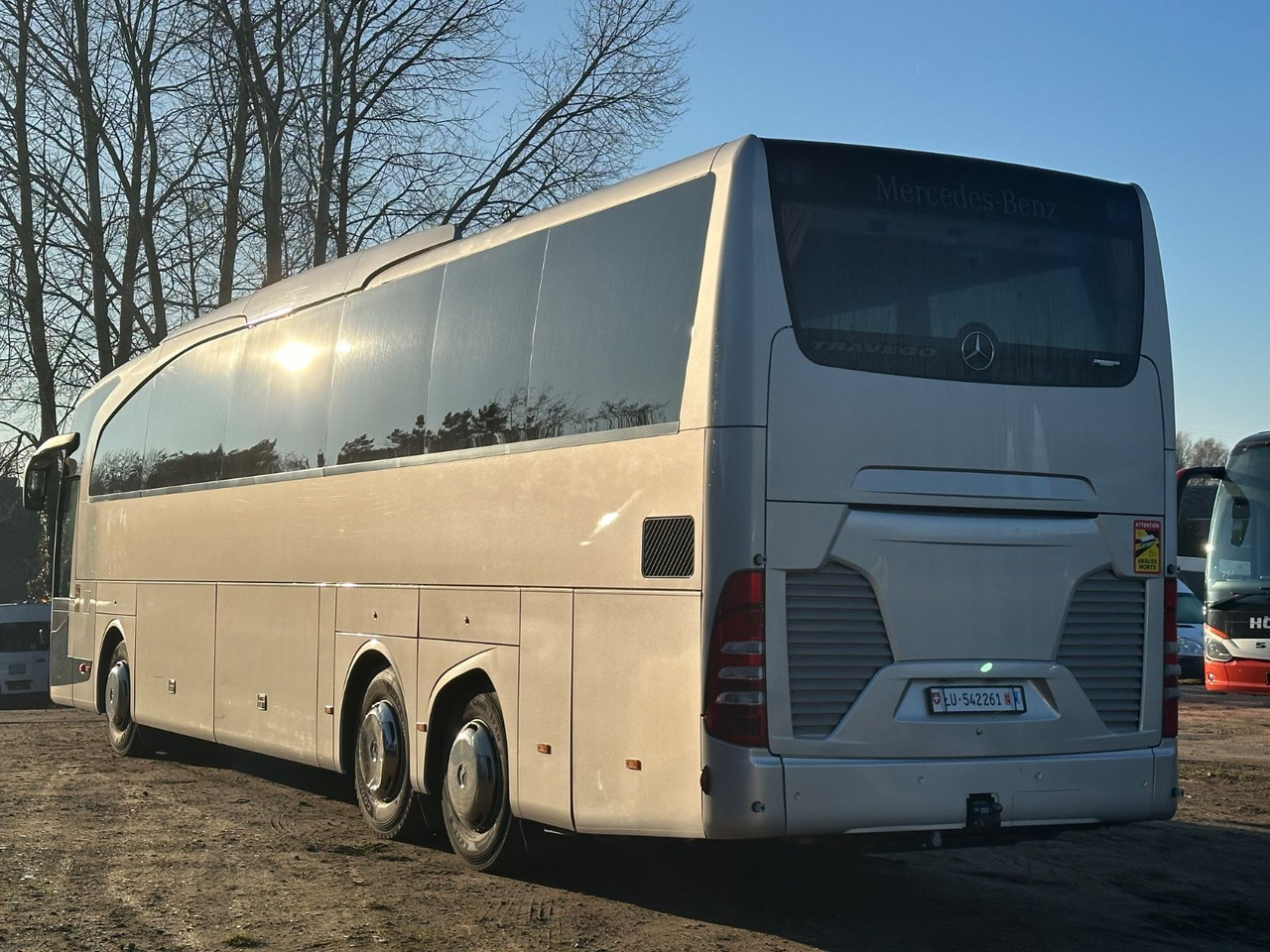 Mercedes-Benz Travego O580 16 RHD-M LuxLine*Eur6*SchweizerBus - Turystyczny autobus: zdjęcie 2 Mercedes-Benz Travego O580 16 RHD-M LuxLine*Eur6*SchweizerBus - Turystyczny autobus: zdjęcie 2