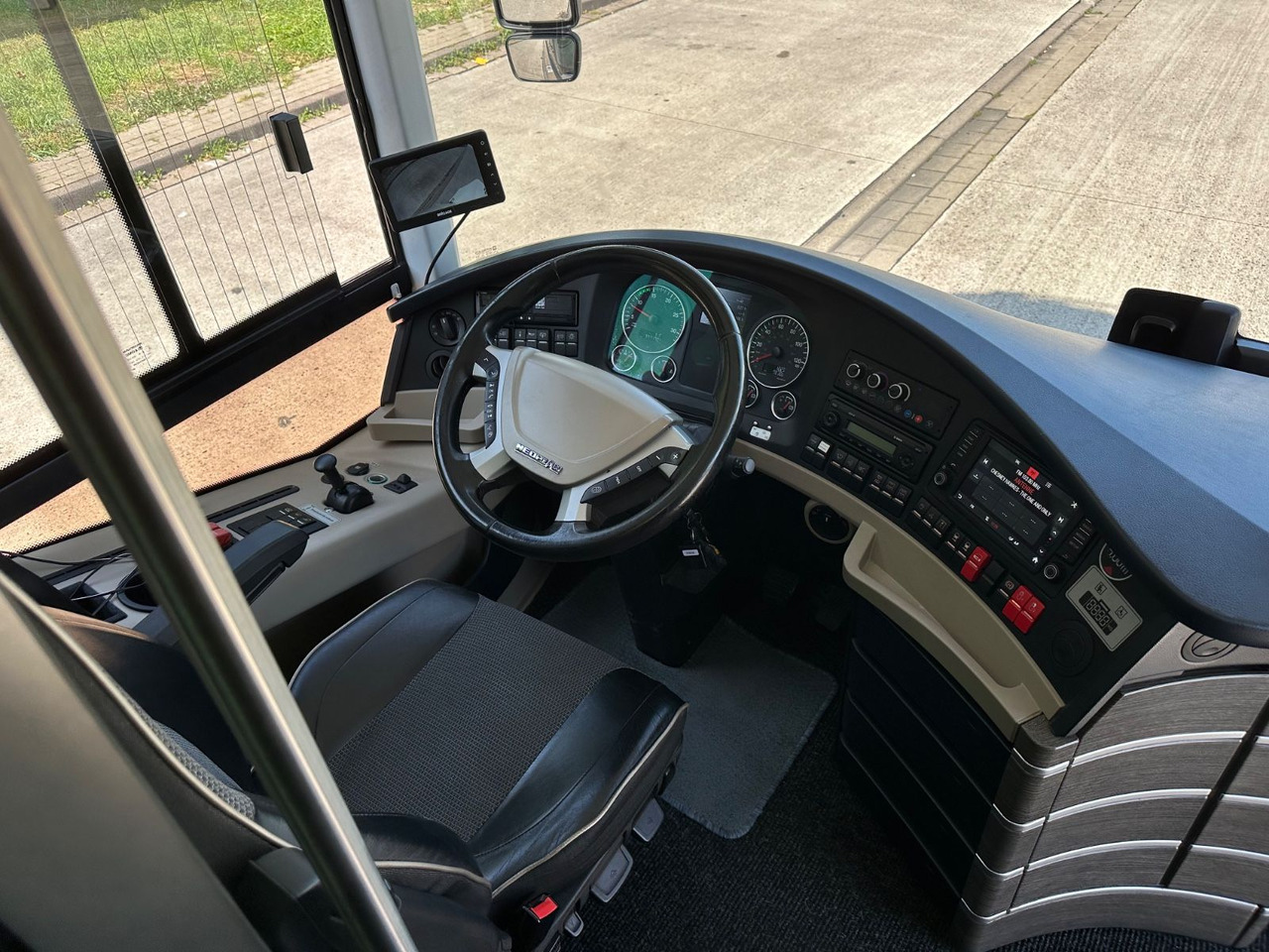 Neoplan P06 Skyliner L (83 Sitze*TOP*Motor Neu*Panorama) - Autobus piętrowy: zdjęcie 5 Neoplan P06 Skyliner L (83 Sitze*TOP*Motor Neu*Panorama) - Autobus piętrowy: zdjęcie 5