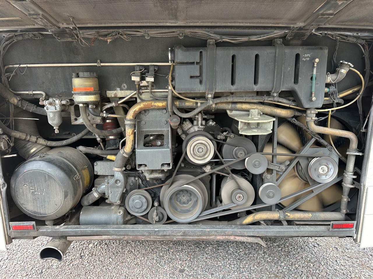 Setra S 315 UL (56 Sitze*Klima*Schalt*TOP) - Podmiejski autobus: zdjęcie 4 Setra S 315 UL (56 Sitze*Klima*Schalt*TOP) - Podmiejski autobus: zdjęcie 4