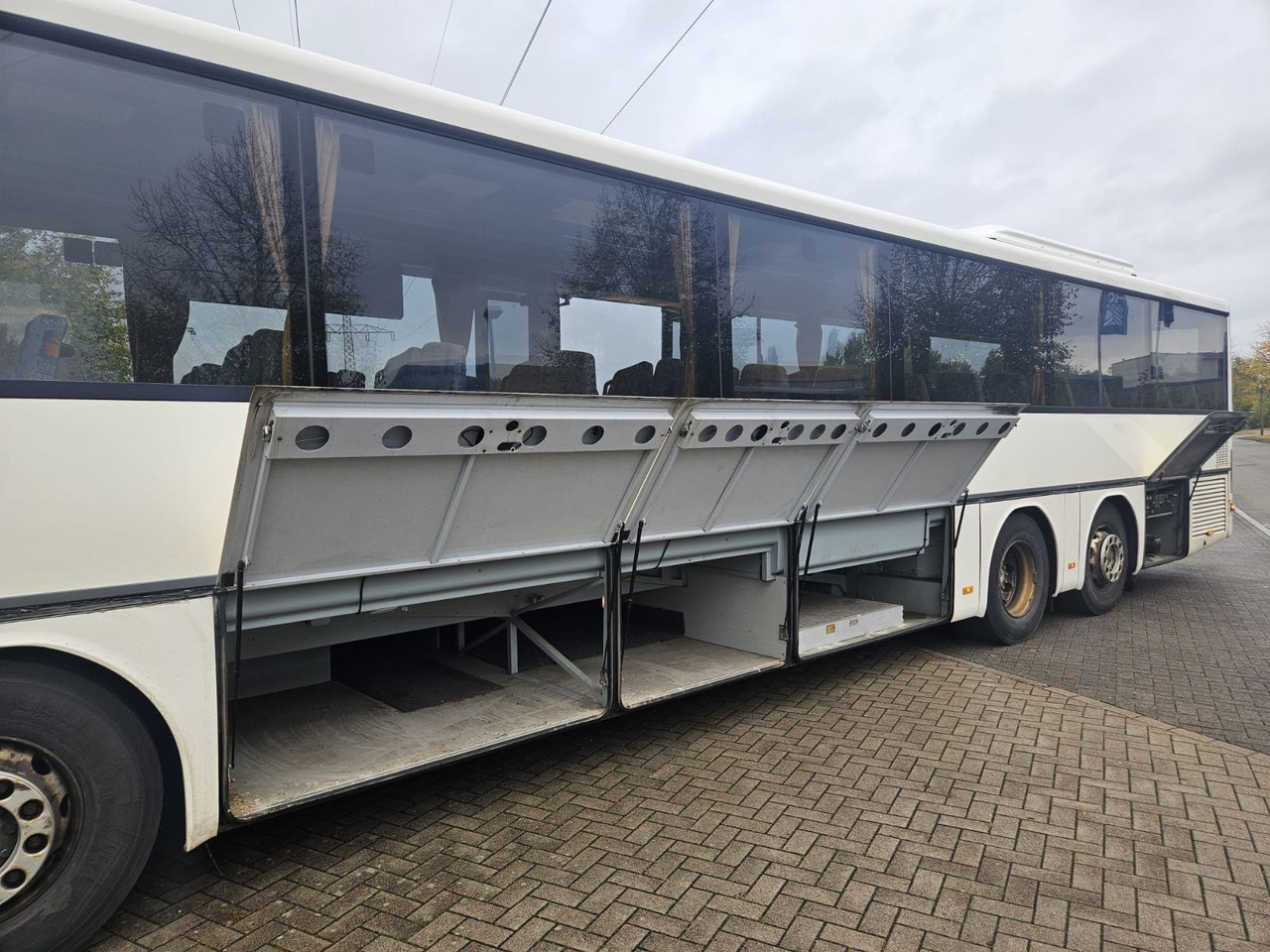 Setra S 317 UL (66 Sitze*Schalt*TOP) - Podmiejski autobus: zdjęcie 4 Setra S 317 UL (66 Sitze*Schalt*TOP) - Podmiejski autobus: zdjęcie 4